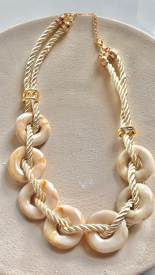 Selora Hasır İp Detay Kolye