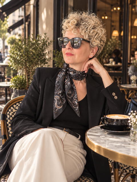 Léonie Saten Fular Siyah