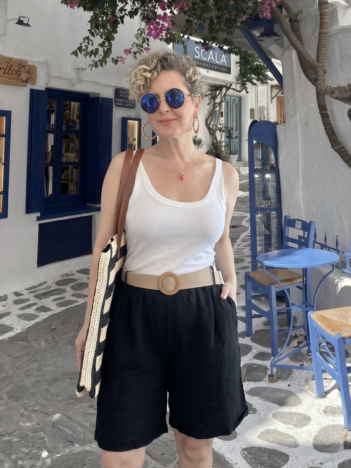 Mira | İtalyan Kemerli %100 Linen Şort Siyah