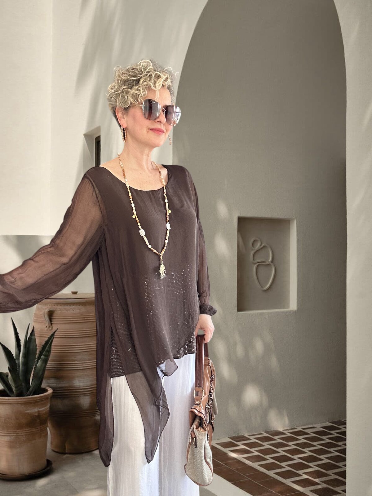 Sette Asimetrik Kesim Payetli İpek Kollu Premium Bluz Kahve